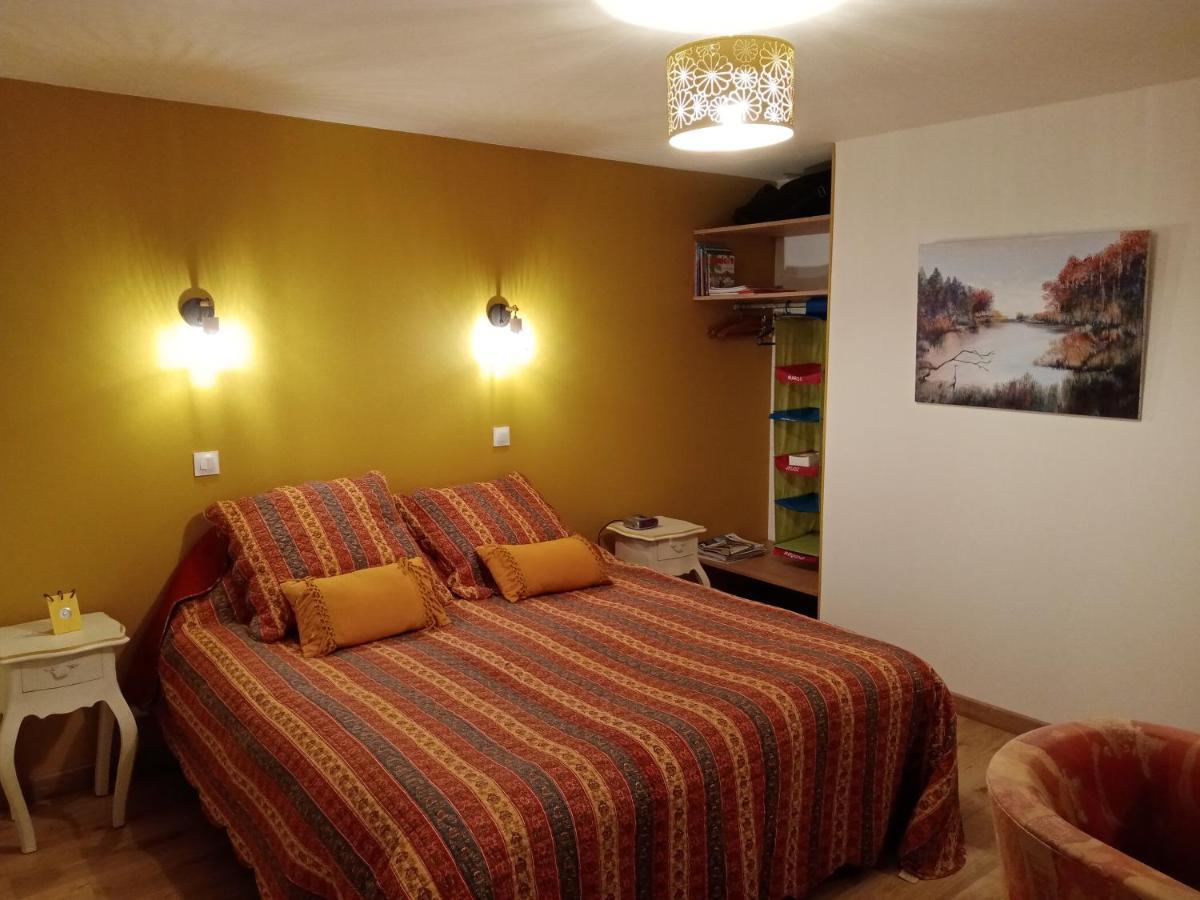 Hentig Ar Feunteun Bed & Breakfast Plouaret Exterior photo